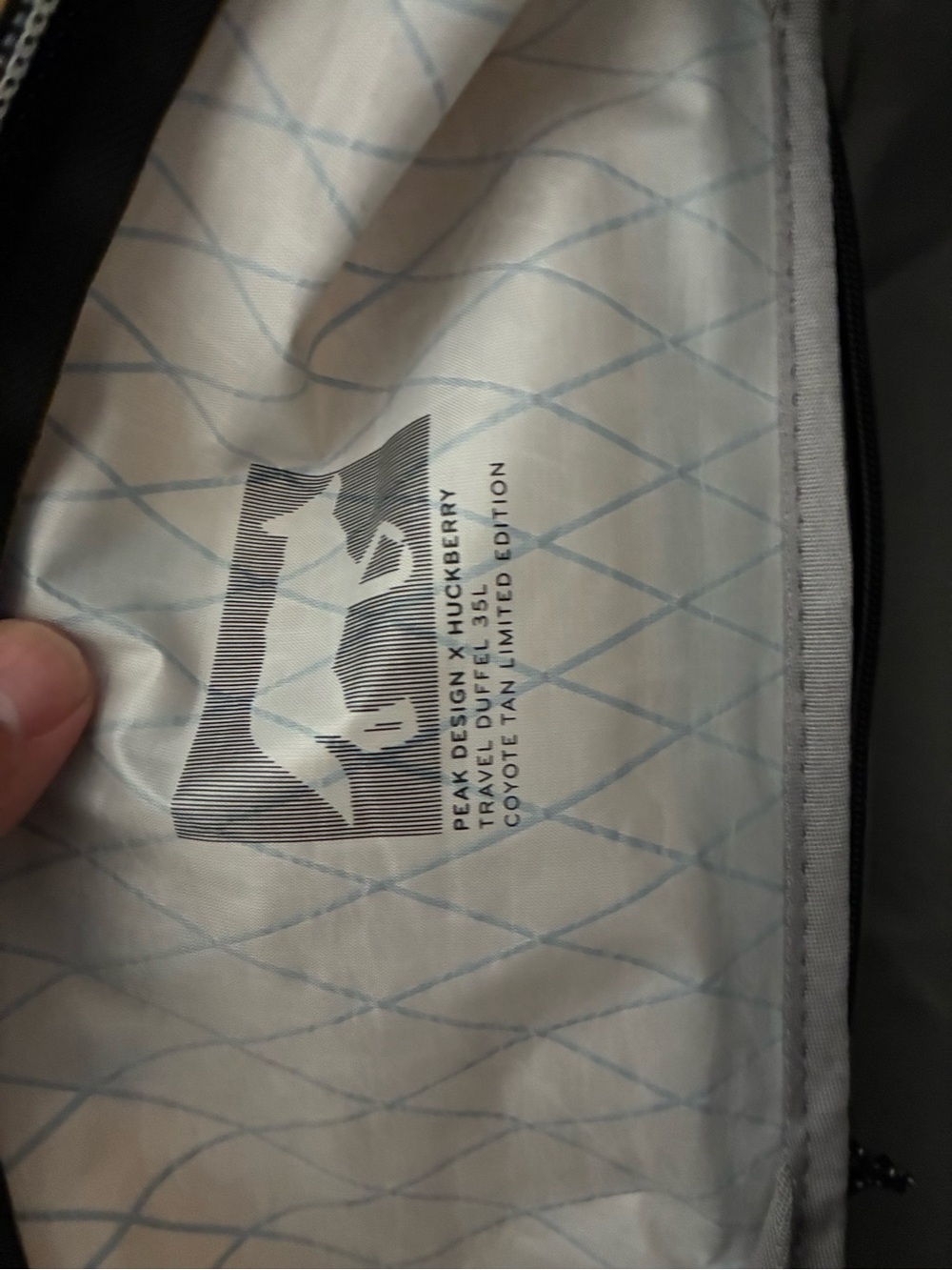 Peak design x Huckberry 35L coyote tan duffel bag - Picture 3 of 8